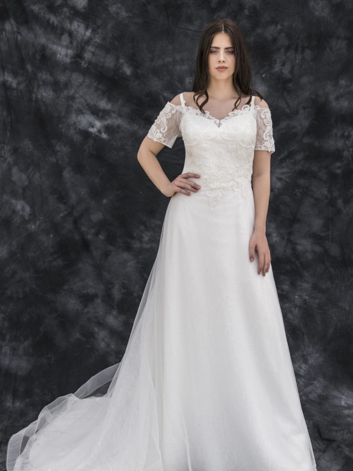Wedding dresses Curvy Wedding Dresses: LX 075 